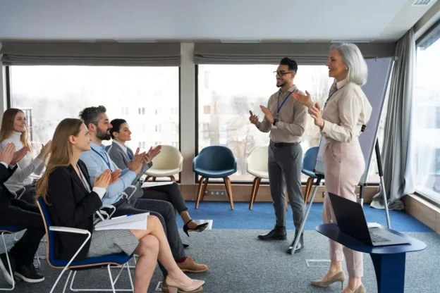 How to Plan a Successful Corporate Retreat: Step-by-Step Guide for HR & Managers